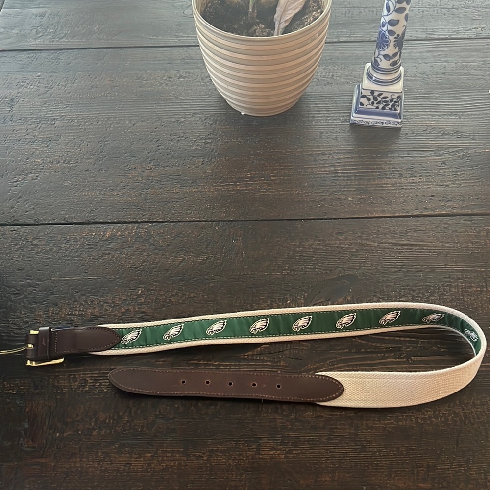 Vineyard Vines Eagles belt